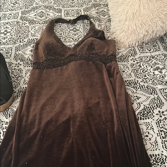 Dresses & Skirts - Elegant Brown Velvet Wedding Dress